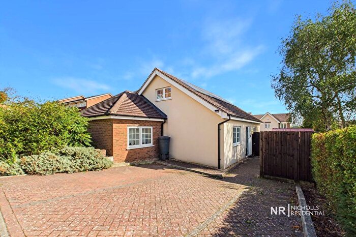 4 Bedroom Detached Bungalow For Sale In Green Lane, Chessington, Surrey., KT9
