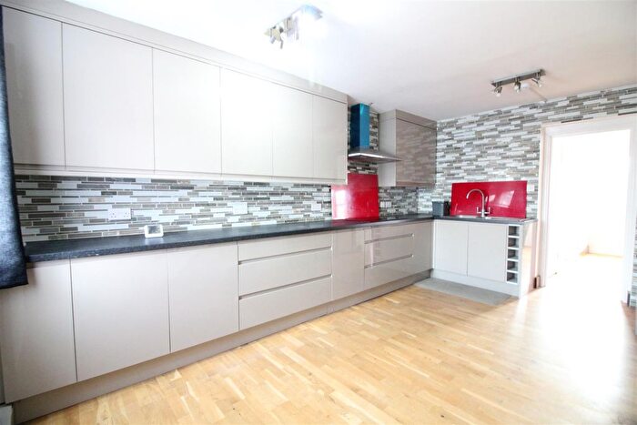 6 Bedroom Property To Rent In Myrtle Close, West Drayton, UB7