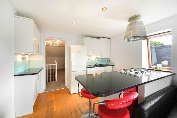 1 Bedroom Apartment To Rent In Beverley Gardens, Barnes, London, SW13