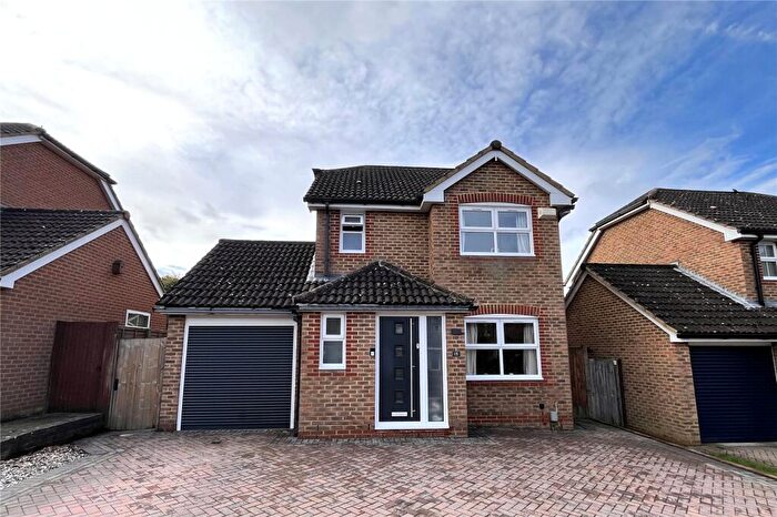 3 Bedroom Detached House For Sale In Danvers Drive, Church Crookham, Fleet, Hampshire, GU52