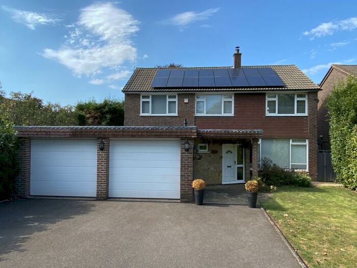 5 Bedroom Detached House To Rent In Waterfield Drive Warlingham, CR6