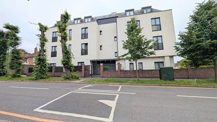 1 Bedroom Apartment To Rent In Roxborough Avenue, Harrow, HA1