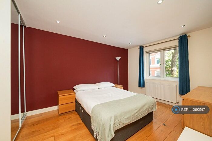 3 Bedroom Flat To Rent In Barnbrough, London, NW1