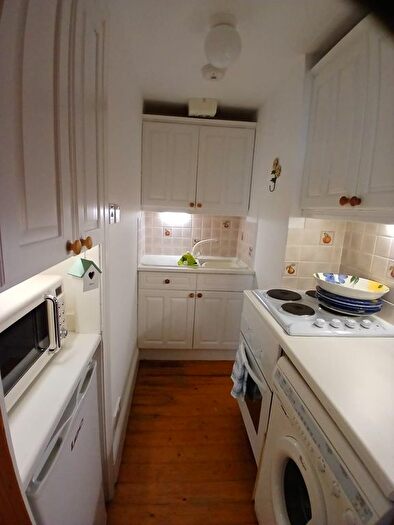 1 Bedroom Flat To Rent In Great Western Road, Ground Floor Right, Aberdeen, Aberdeen, AB10
