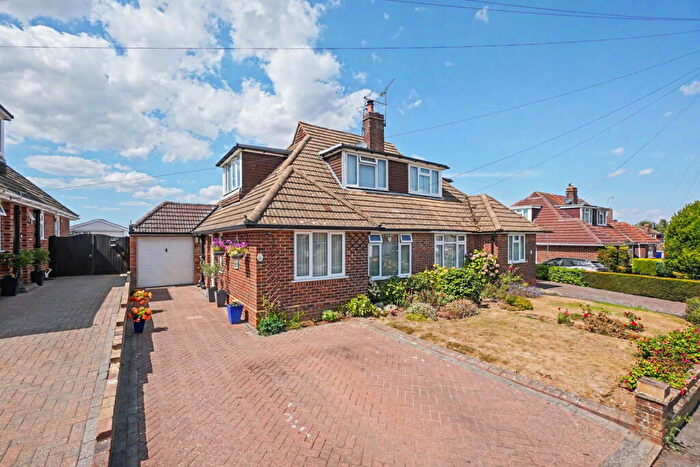 3 Bedroom Semi-Detached House For Sale In Sterling Road, Sittingbourne, ME10