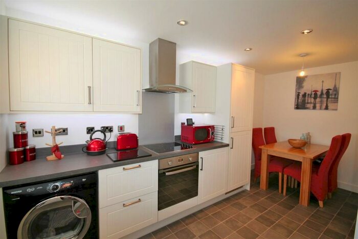 3 Bedroom Semi-Detached House To Rent In Argonaut Avenue, Castle Donington, DE74