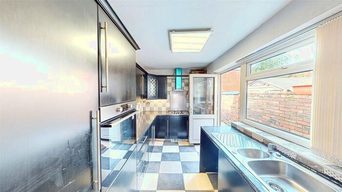 Terraced House To Rent In Canada Street, Manchester, M40