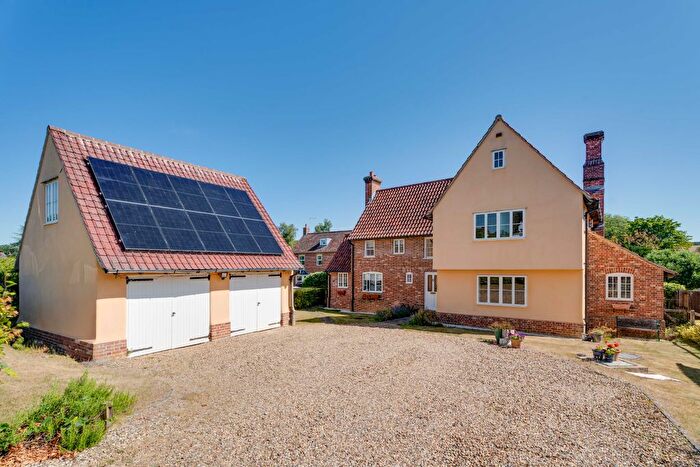 4 Bedroom Detached House For Sale In Clare, Sudbury, Suffolk, CO10