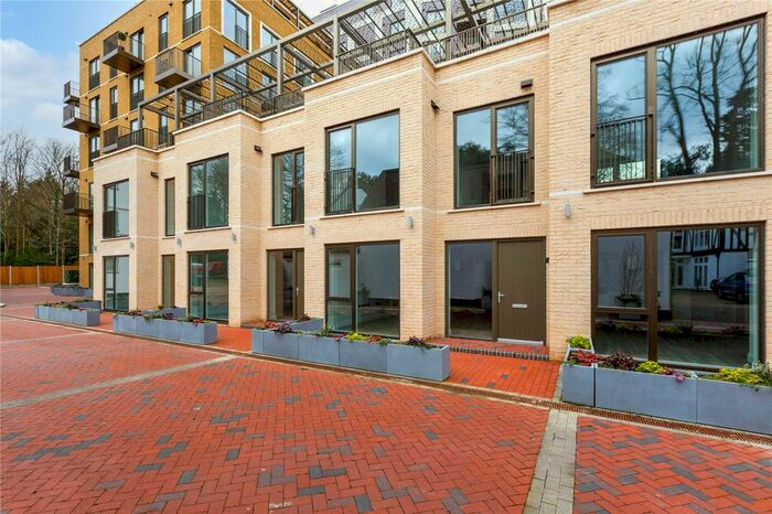 2 Bedroom Mews House To Rent In The Mews, Linden Close, Tunbridge Wells, Kent, TN4