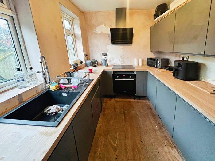 3 Bedroom End Of Terrace House For Sale In Malton Avenue, Deane, BL3
