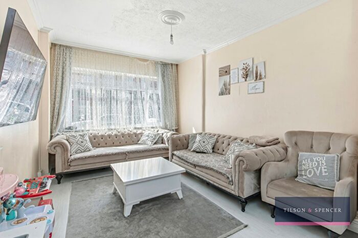 3 Bedroom Terraced House For Sale In Thackeray Avenue, Tottenham, London, N17