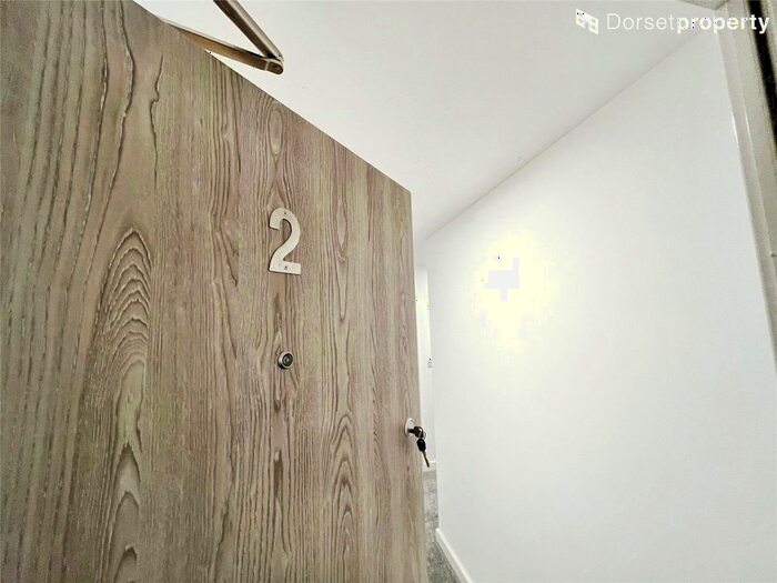 2 Bedroom Flat To Rent In Bell Street, Shaftesbury, Dorset, SP7