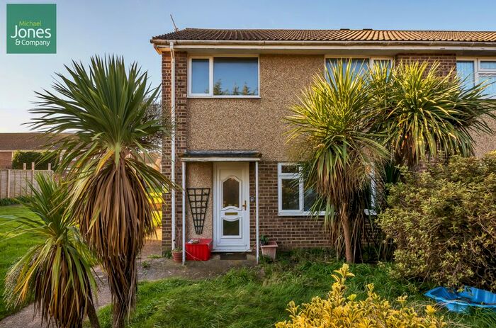 3 Bedroom Semi-Detached House To Rent In Lisher Road, Lancing, West Sussex, BN15