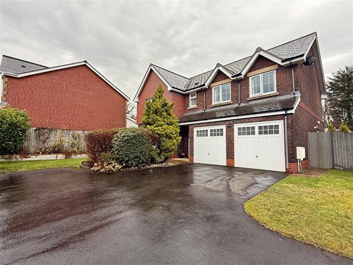 4 Bedroom Detached House For Sale In Heol Derwen, Cross Hands, Llanelli, SA14