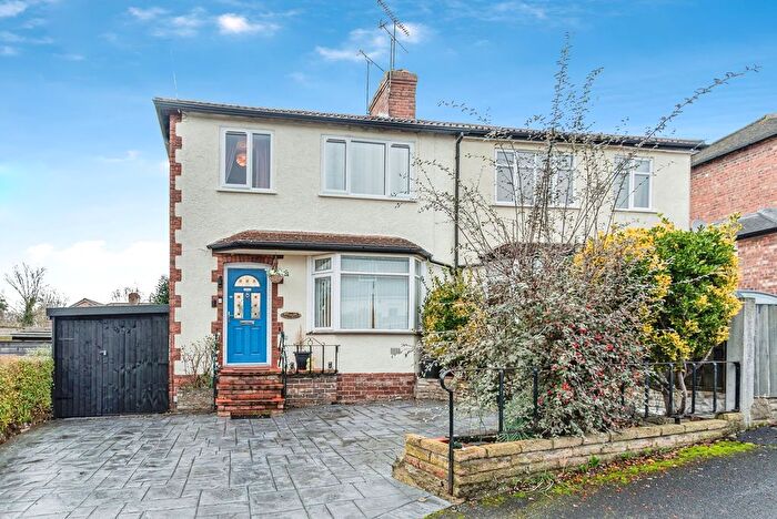 3 Bedroom Semi Detached House For Sale In The Crescent, Newton, CH2