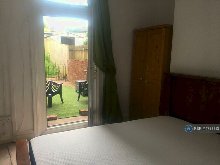 1 Bedroom Flat To Rent In Newport, Newport, NP20