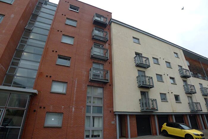 2 Bedroom Flat To Rent In Thorter Row, Dundee, DD1