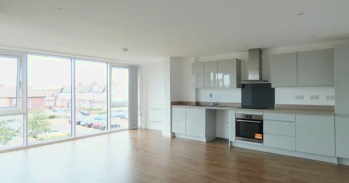 2 Bedroom Flat To Rent In Tustin Heights, St. Andrews Road North, Lytham St. Annes, FY8