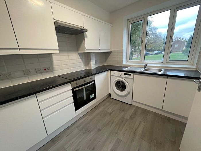 2 Bedroom Flat To Rent In Casterbridge Road, London, SE3