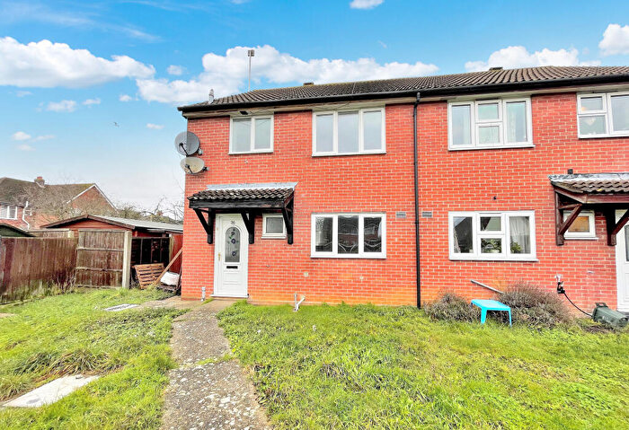 3 Bedroom Semi-Detached House To Rent In Plains Field, Braintree, Essex, CM7