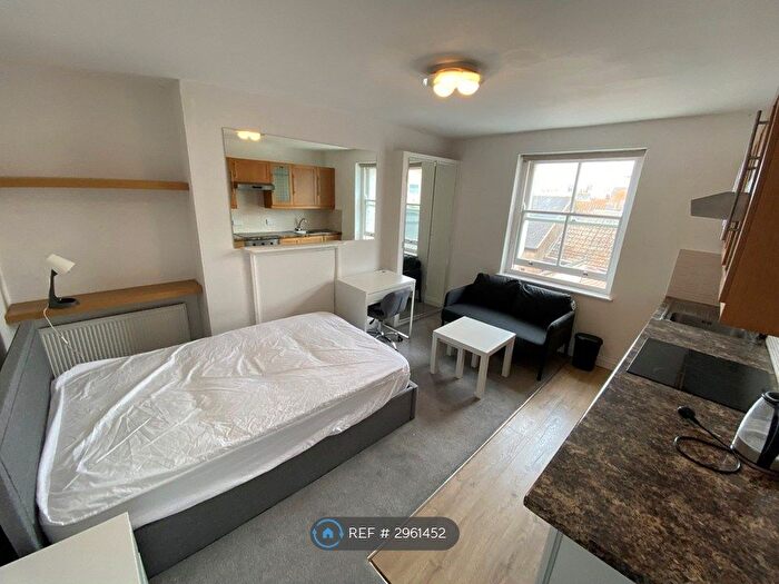 Studio To Rent In Norfolk Square, Brighton, BN1