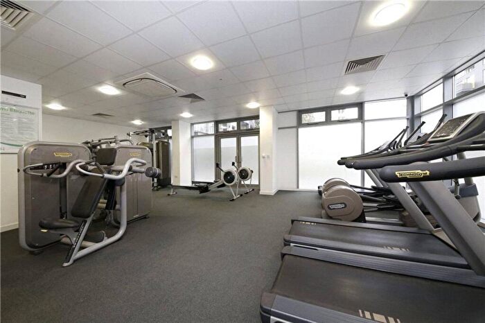 2 Bedroom Flat To Rent In Christian Street, Shadwell, London, E1
