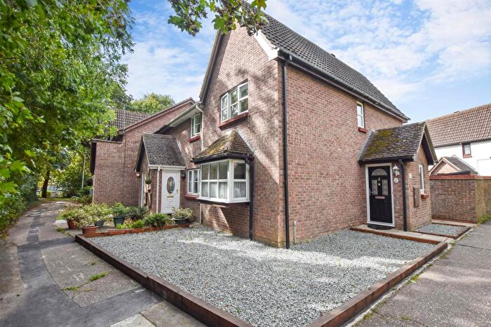 2 Bedroom End Of Terrace House For Sale In Blackwood Chine, South Woodham Ferrers, CM3