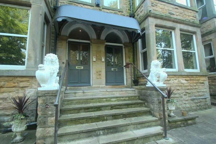 2 Bedroom Flat To Rent In Valley Drive, Harrogate, HG2