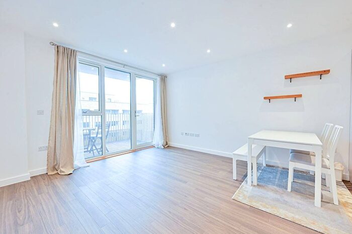 1 Bedroom Flat For Sale In Bollo Bridge Road, Acton, London, W3