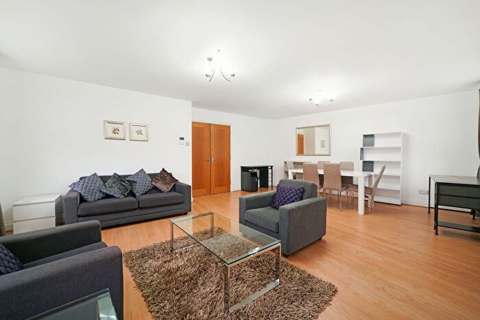 2 Bedroom Flat To Rent In Annes Court, Palgrave Gardens, NW1