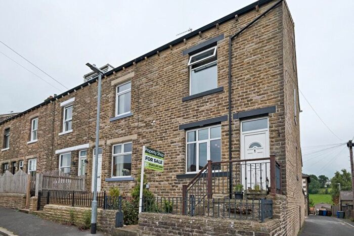 3 Bedroom End Of Terrace House For Sale In Cavendish Street, Barnoldswick, Lancashire, BB18