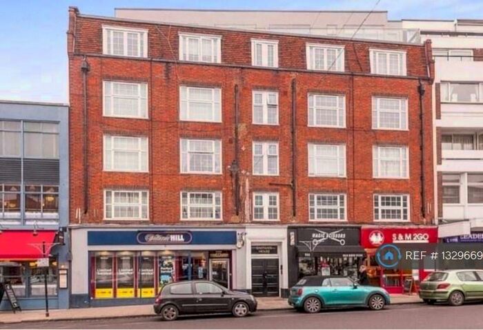 2 Bedroom Flat To Rent In Upper High Street, Guildford, GU1