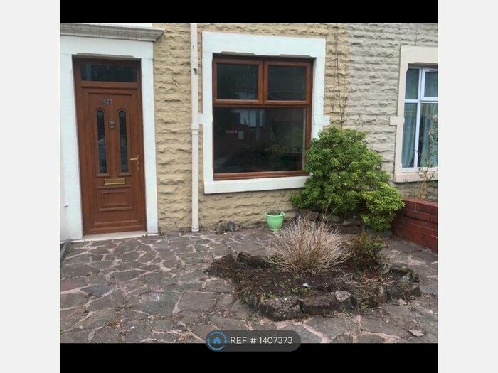 2 Bedroom Terraced House To Rent In Bolton Road, Blackburn, BB2