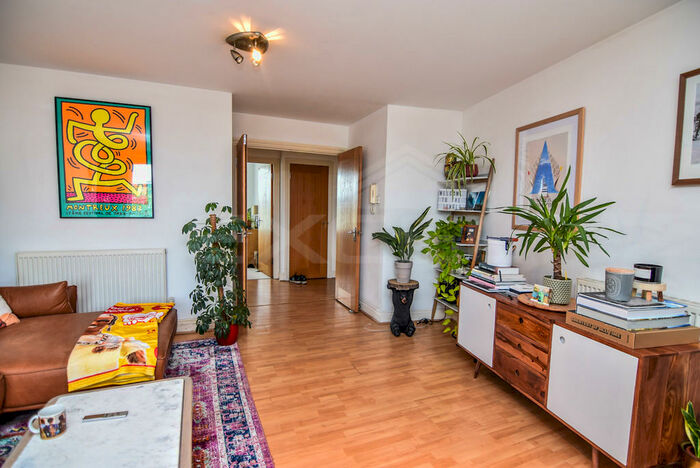 3 Bedroom Apartment To Rent In Marys Court, Palgrave Gardens, Regents Park, NW1