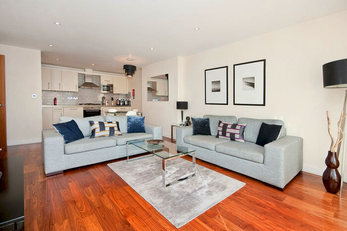 2 Bedroom Apartment To Rent In Clerkenwell Road, EC1M