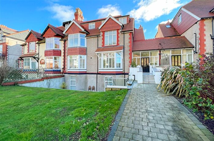 2 Bedroom Apartment For Sale In Abbey Road, Llandudno, Conwy, LL30