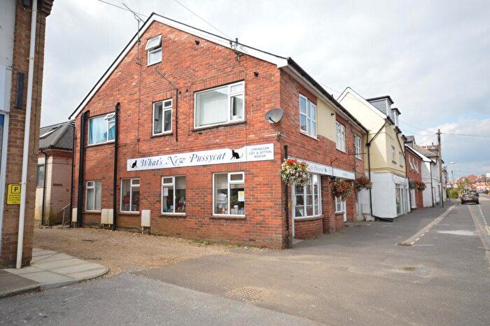 1 Bedroom Flat To Rent In South Street, Pennington, Lymington, Hampshire, SO41