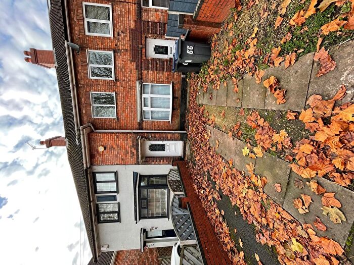 4 Bedroom Terraced House To Rent In Binstead Road, Kingstanding, Birmingham, B44