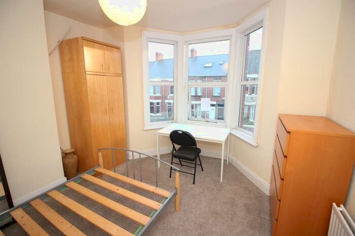 3 Bedroom Flat To Rent In Simonside Terrace, Heaton, Newcastle Upon Tyne, NE6