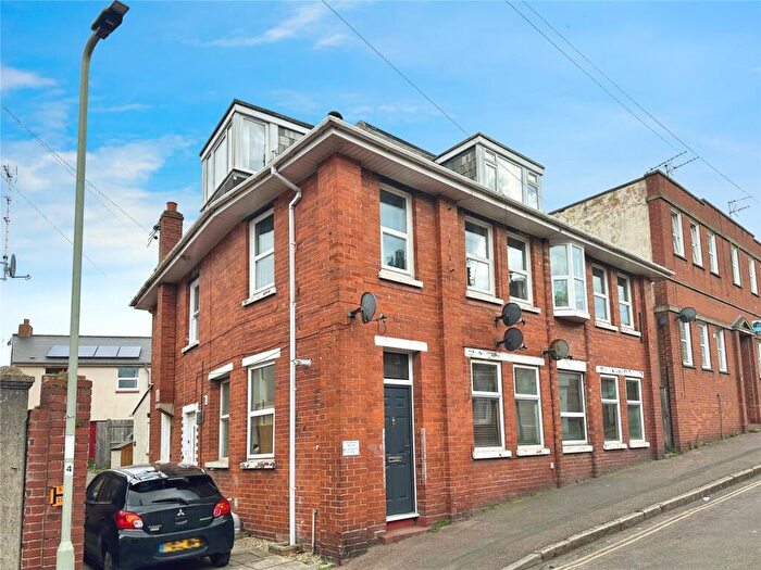 2 Bedroom Flat To Rent In Fore Street, Exmouth, Devon, EX8