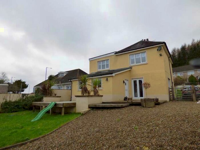 4 Bedroom Detached House To Rent In Bronwydd Road, Carmarthen, Carmarthenshire, SA31