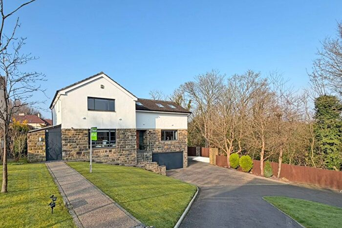 4 Bedroom Detached House For Sale In Oakdale Glen, Harrogate, HG1