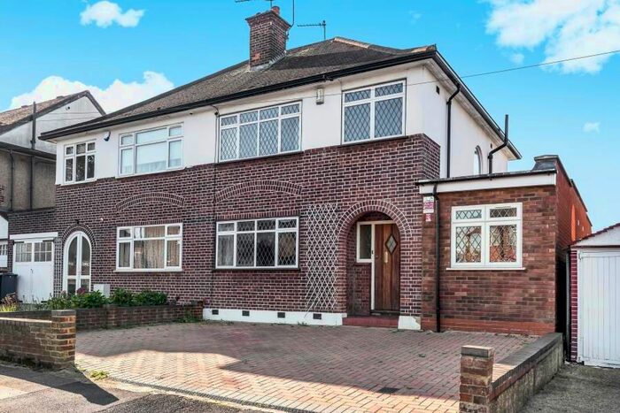 3 Bedroom Semi-Detached House To Rent In The Ridgeway, North Harrow, Harrow HA2