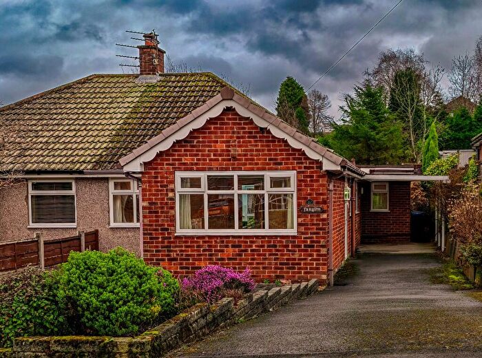 2 Bedroom Semi Detached House For Sale In Brabyns Road, Hyde, Greater Manchester, SK14