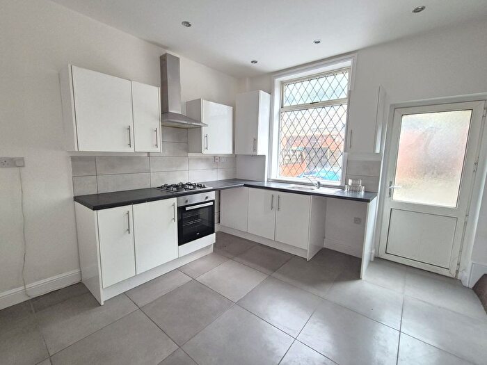 2 Bedroom Terraced House To Rent In Hollins Road, Oldham, OL8