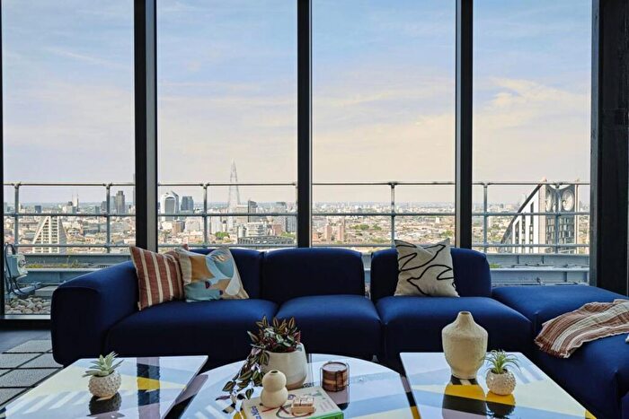 2 Bedroom Flat To Rent In Uncelephant & Castle, Churchyard Row, London, , Elephant And Castle, London, SE11