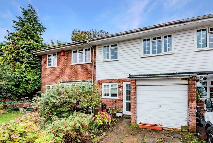 3 Bedroom House To Rent In Turpin Way, Wallington, SM6