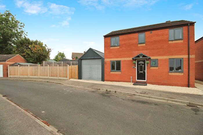 3 Bedroom Detached House For Sale In Lambert Close, Market Weighton, York, YO43