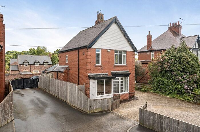3 Bedroom Detached House For Sale In Park Lane, Pontefract, West Yorkshire, Uk, WF8