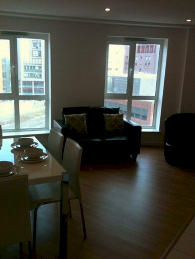 1 Bedroom Apartment To Rent In Hive Corner Bed Available /, B5